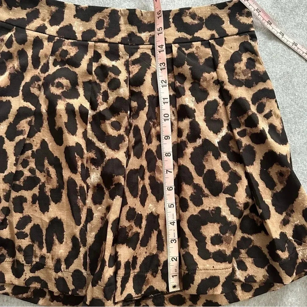 Hayden LA leopard high rise shorts size L - Picture 9 of 9